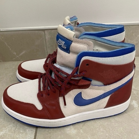Women’s Jordan 1 High Zoom Air CMFT Team Red Sneakers - Picture 2 of 7